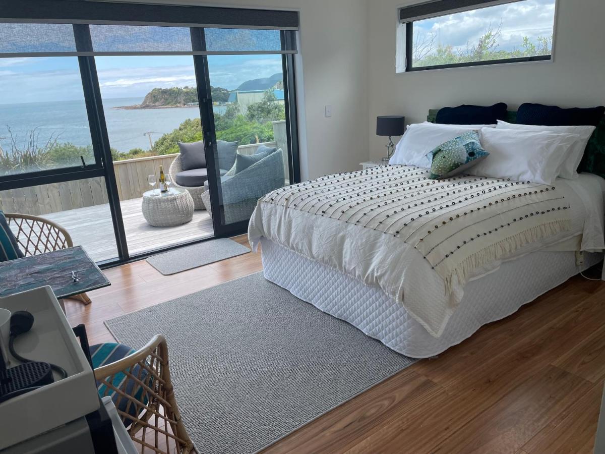 Atahu Bed and Breakfast Porirua Eksteriør billede